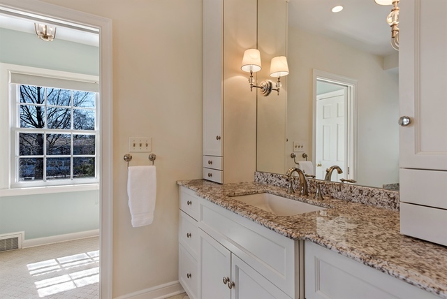 155 Spring Lane Winnetka, IL 60093 - Photo 29 of 43 Gallery Image 29