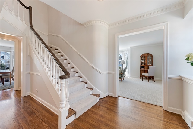 155 Spring Lane Winnetka, IL 60093 - Photo 4 of 43 Gallery Image 4