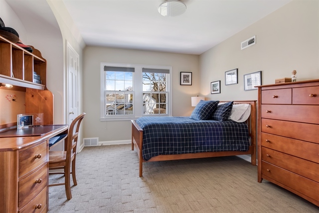 155 Spring Lane Winnetka, IL 60093 - Photo 33 of 43 Gallery Image 33