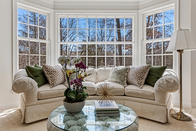 155 Spring Lane Winnetka, IL 60093 - Photo 7 of 43 Gallery Image 7