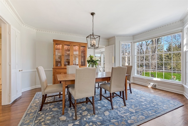 155 Spring Lane Winnetka, IL 60093 - Photo 9 of 43 Gallery Image 9