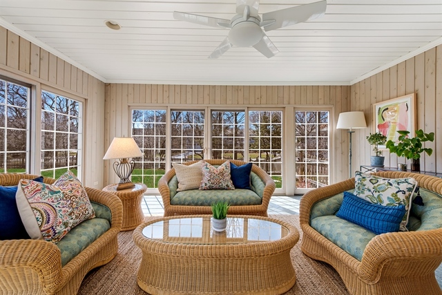 155 Spring Lane Winnetka, IL 60093 - Photo 10 of 43 Gallery Image 10