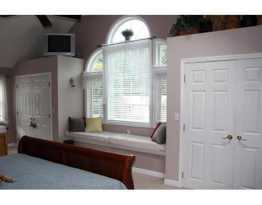18 Governor Peabody Road Billerica, MA 01821 - Photo 11 of 21