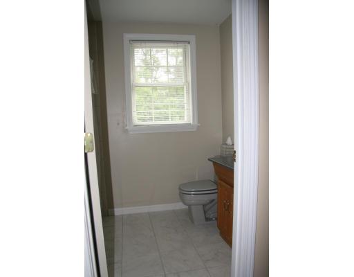 18 Governor Peabody Road Billerica, MA 01821 - Photo 15 of 21