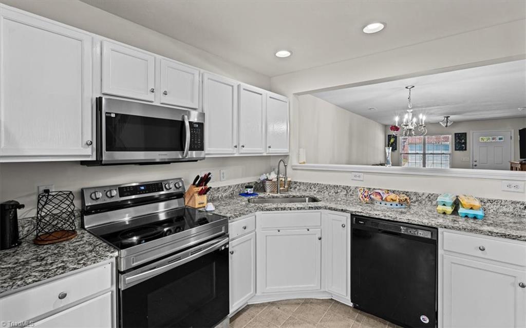 3033 Renaissance Parkway Jamestown, NC 27282 - Photo 13 of 32