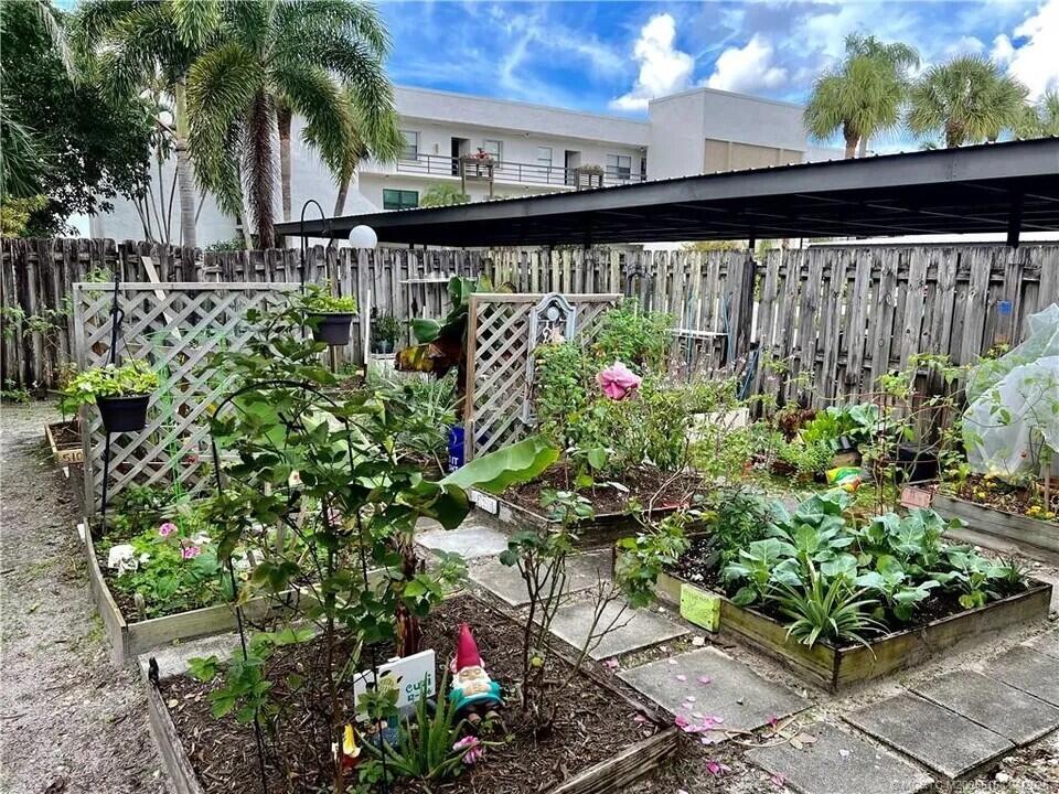 1950 Southwest Palm City Road, Unit 13301 Stuart, FL 34994 - Photo 46 of 51 049