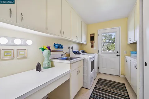 $2,995,000 | 1933 Joseph Drive, Moraga, CA 94556