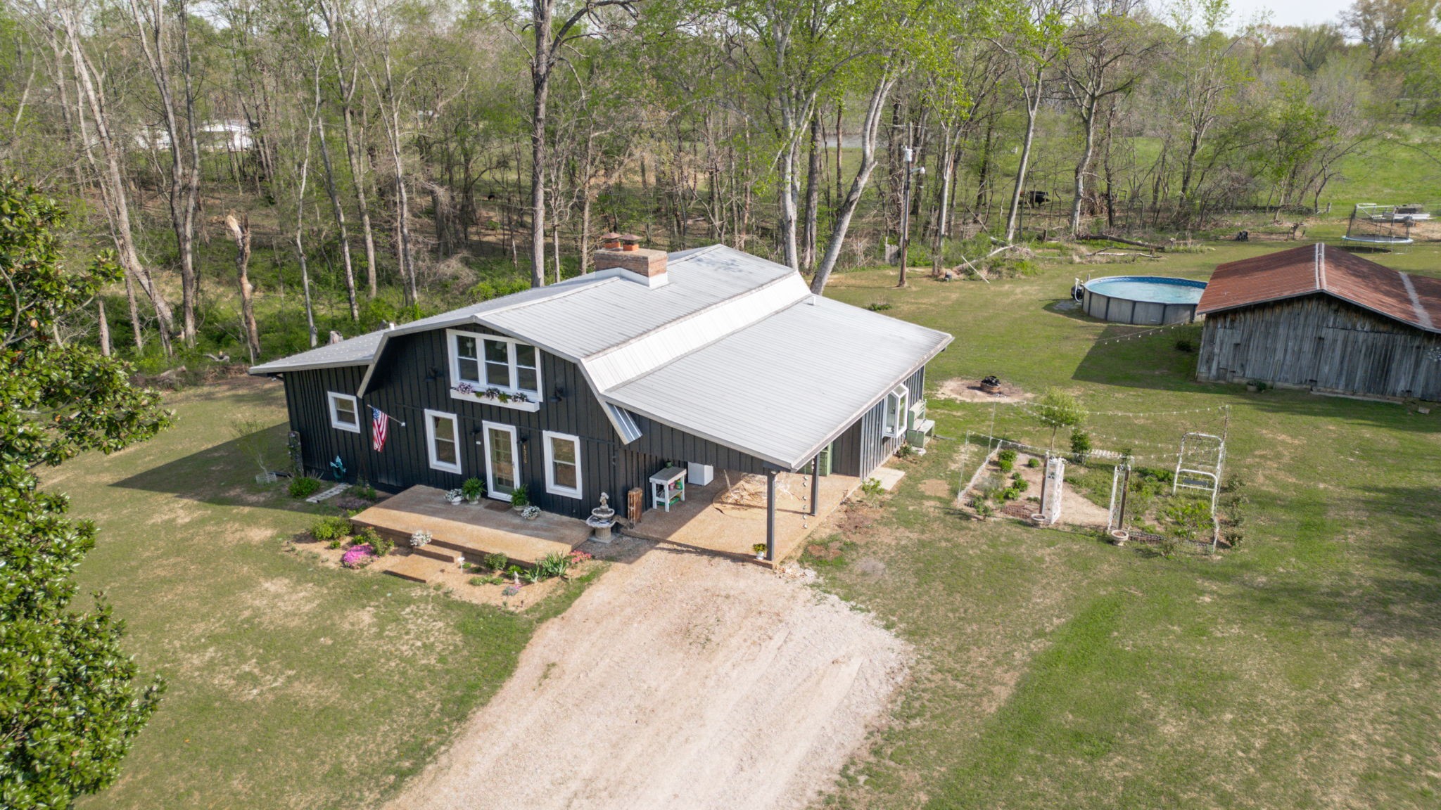 1320 Porter Morris Road Chapmansboro, TN 37035 - Photo 5 of 57 Gallery Image 5