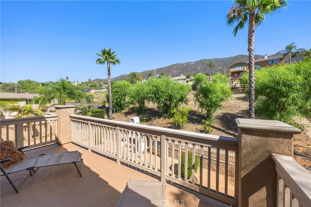 9856 Summerhill Road Rancho Cucamonga, CA 91737 - Photo 20 of 38 Grab A Glass Of Wine or Book And Relax