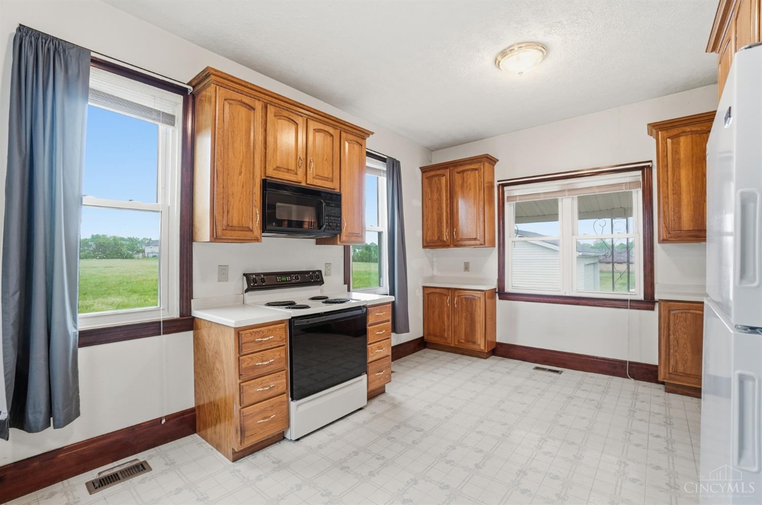 4060 Princeton Road Hamilton, OH 45011 - Photo 23 of 62