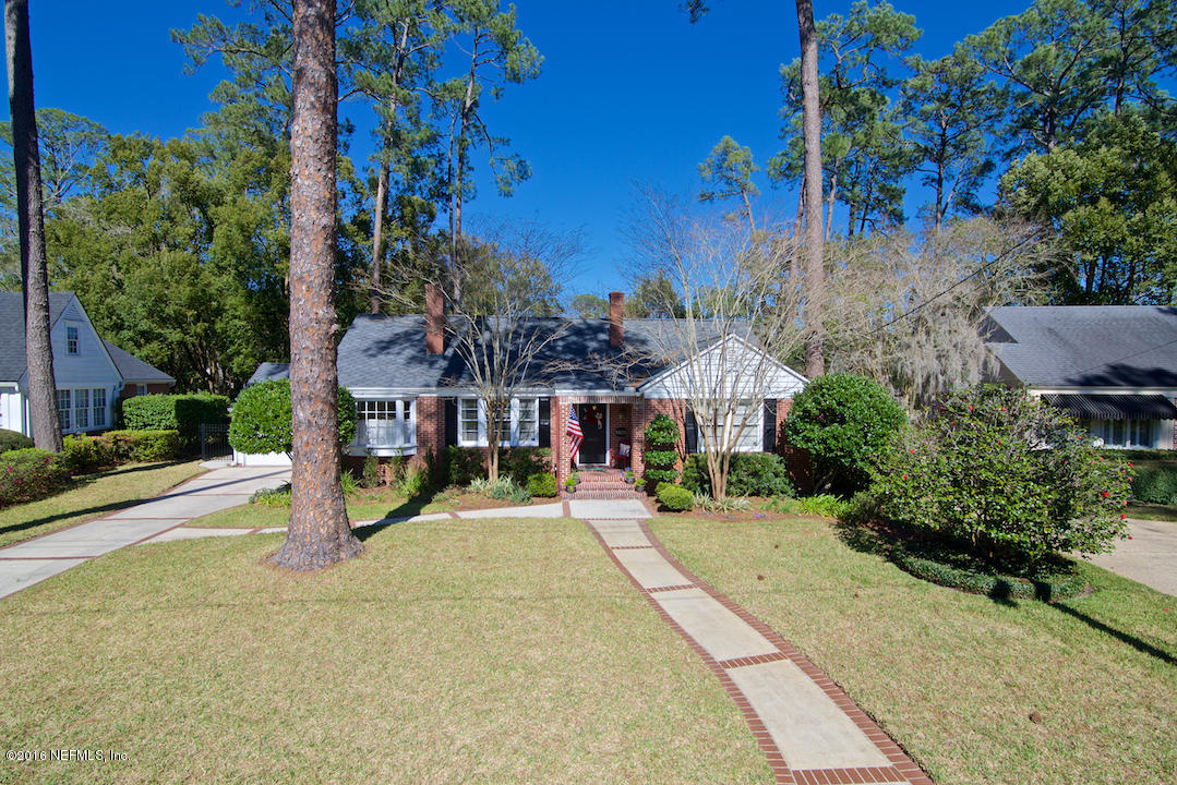 1405 Mapleton Road Jacksonville, FL 32207 - Photo 1 of 29 front view of a house with a yard