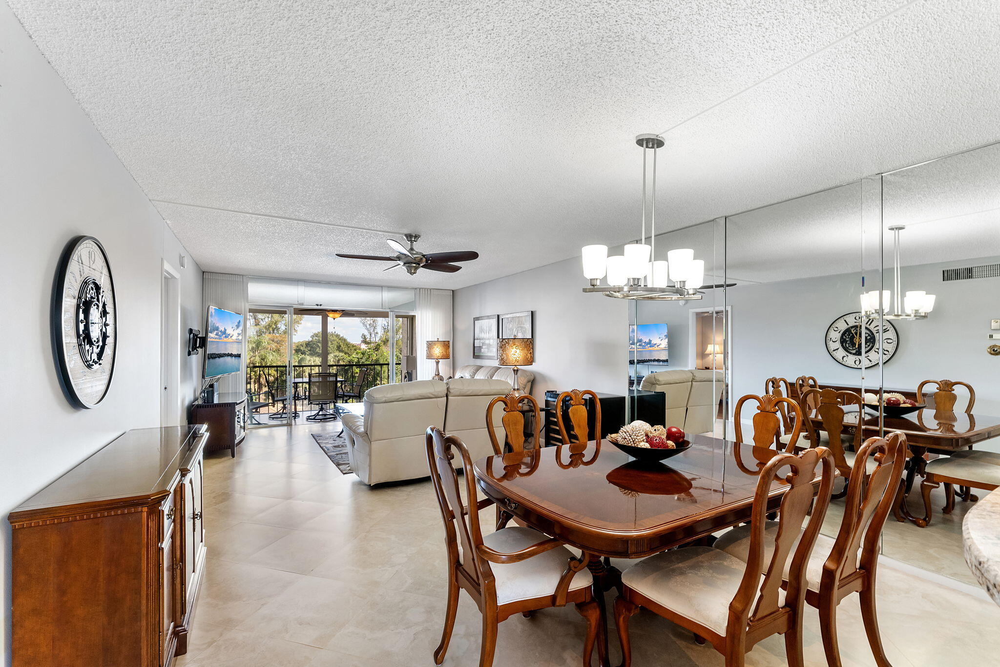 3930 Inverrary Boulevard, Unit 505D Lauderhill, FL 33319 - Photo 4 of 30 Dining Table