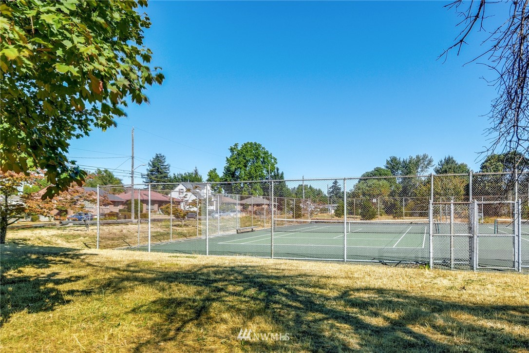 7511 14th Avenue Southwest Seattle, WA 98106 - Photo 16 of 16