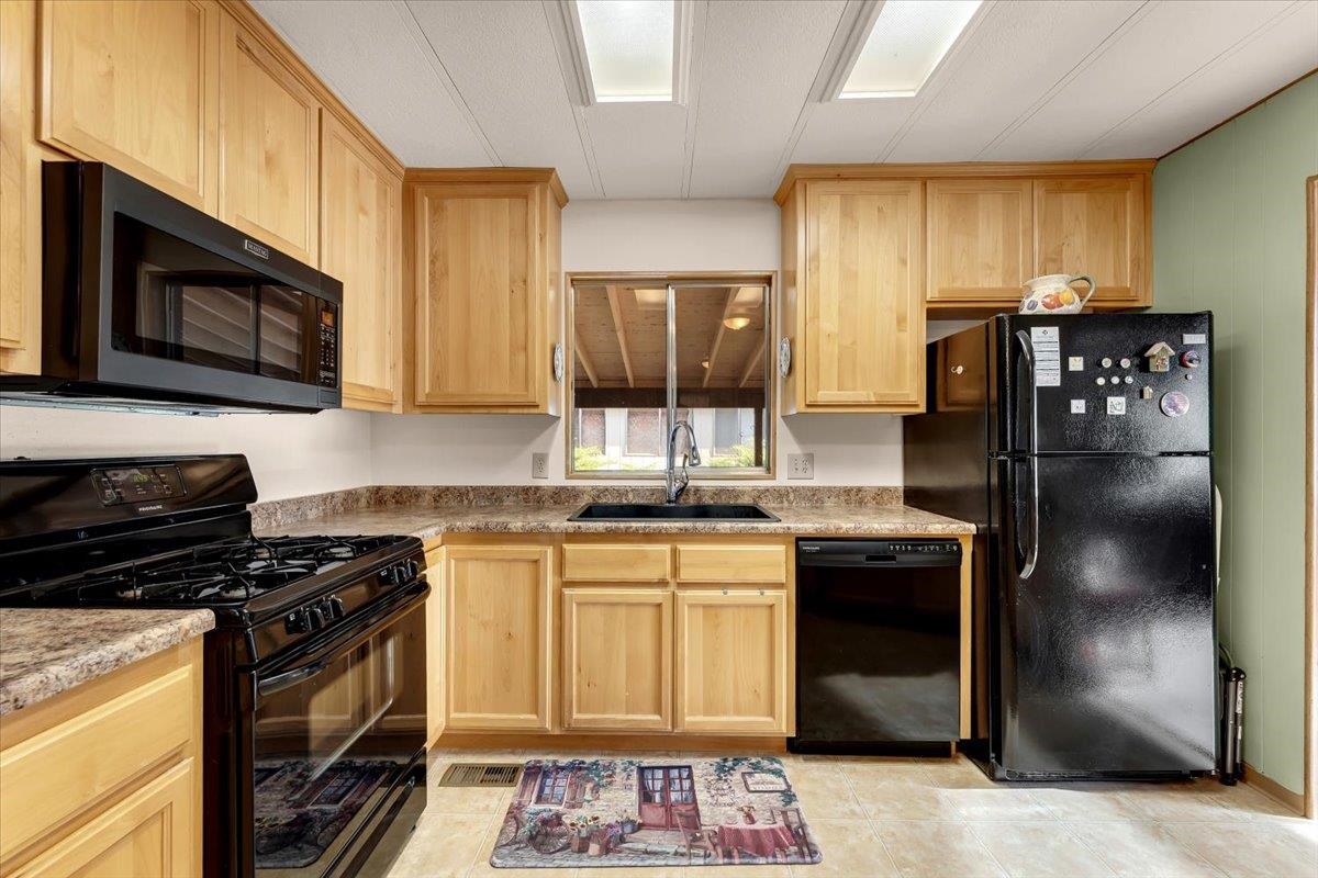 350 Gilmore Road, Unit 23 Red Bluff, CA 96080 - Photo 14 of 35
