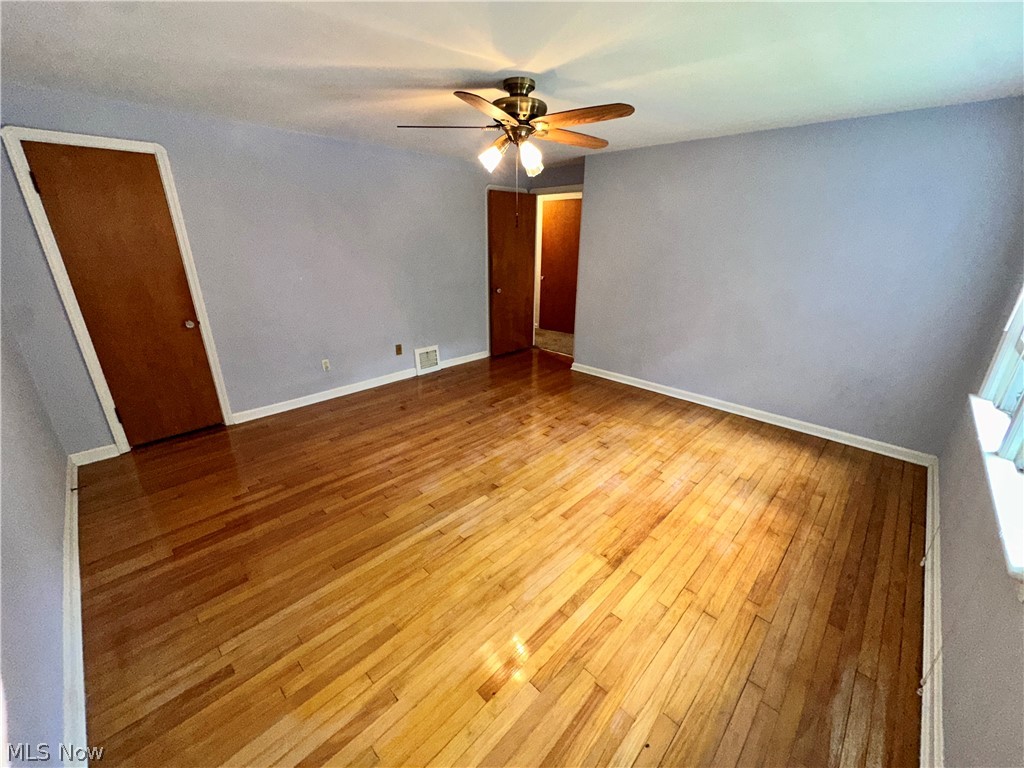 19631 Delaware Road Euclid, OH 44117 - Photo 21 of 36
