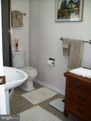 14514 Valley Road Northeast Cumberland, MD 21502 - Photo 3 of 19 Bath