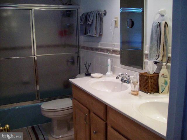14514 Valley Road Northeast Cumberland, MD 21502 - Photo 10 of 19 Bath (Master)