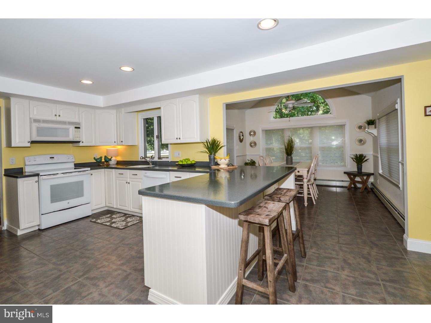 800 Roelofs Road Yardley, PA 19067 - Photo 11 of 25 Kitchen