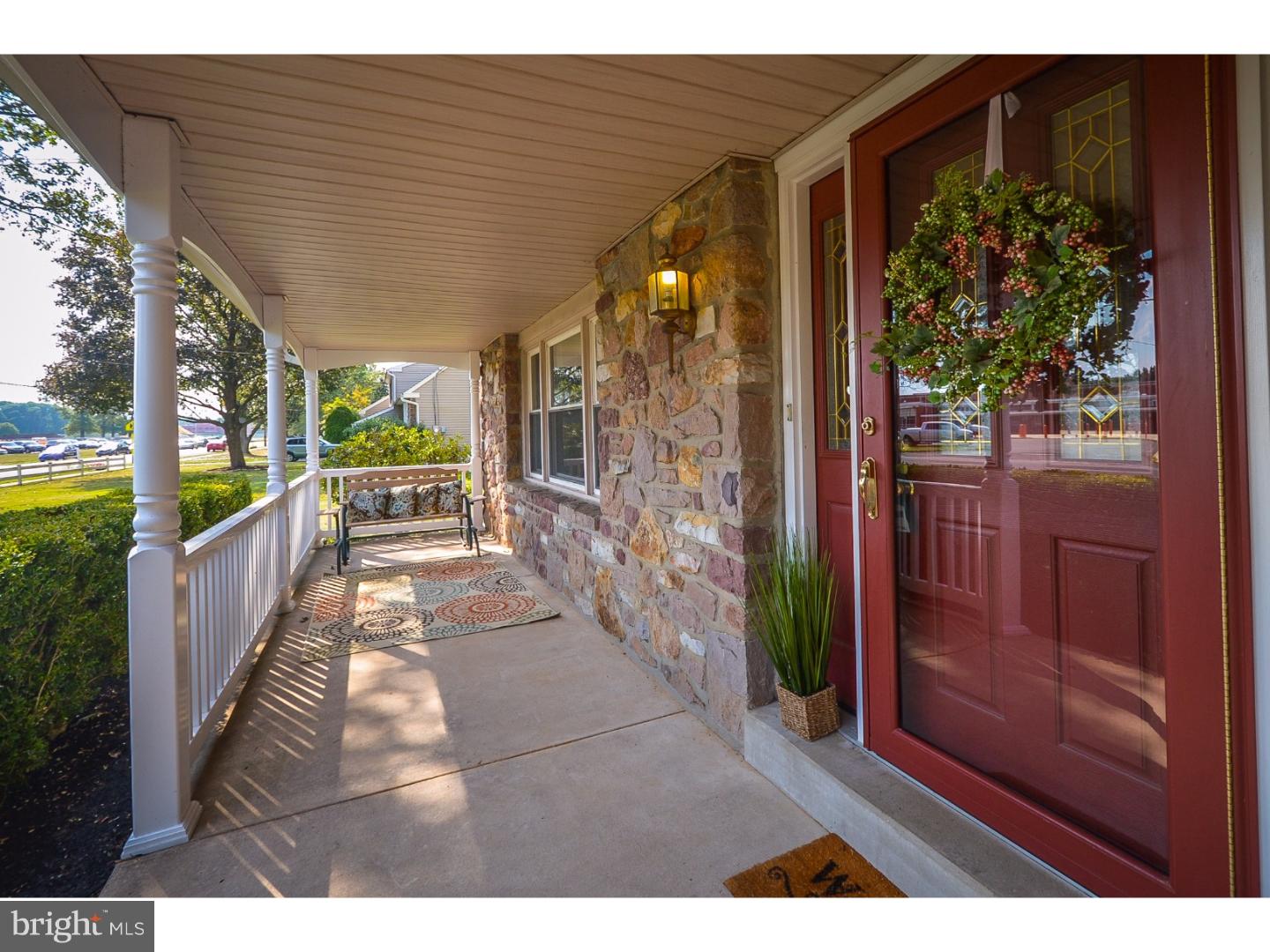 800 Roelofs Road Yardley, PA 19067 - Photo 3 of 25 Porch