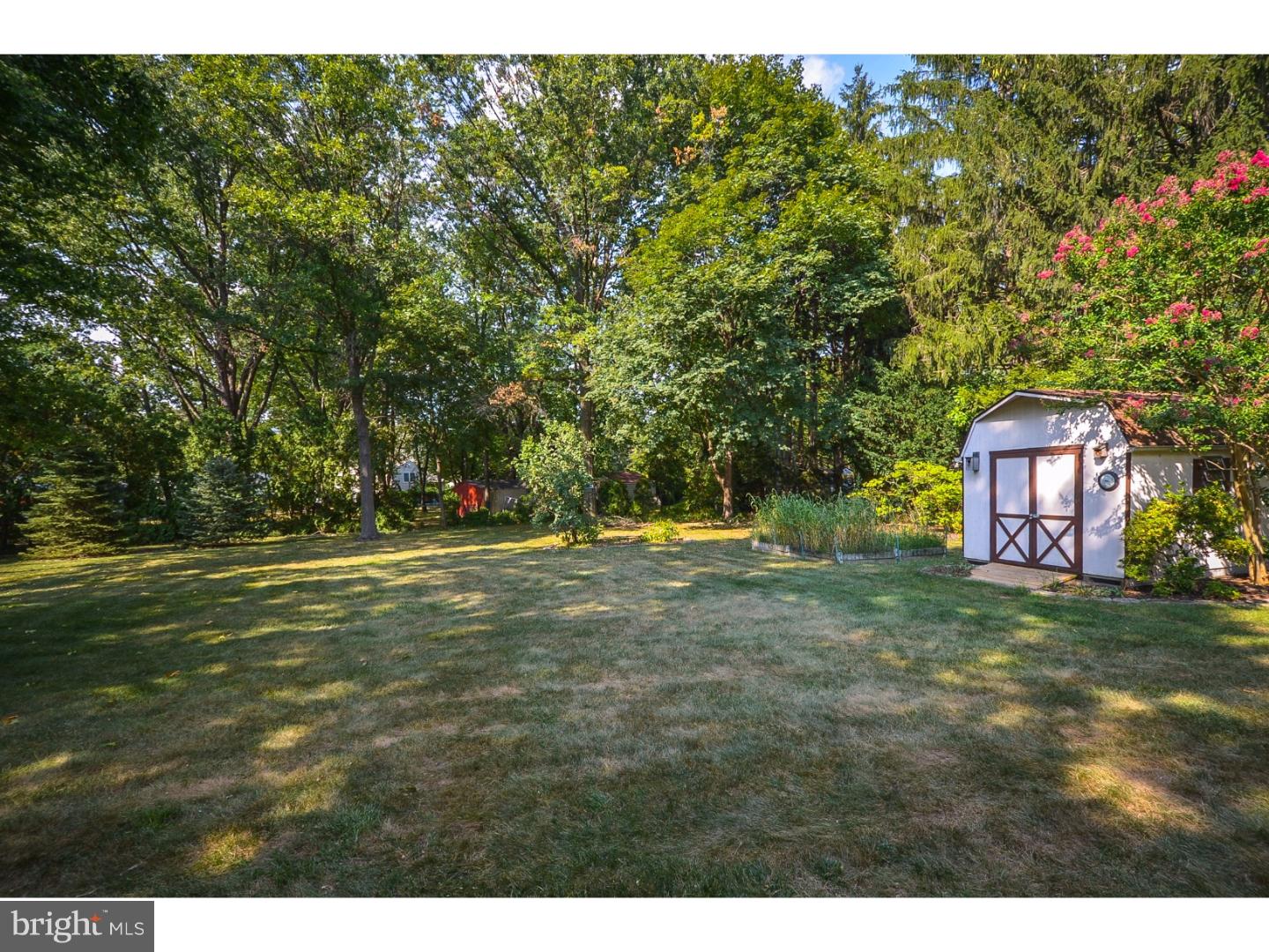 800 Roelofs Road Yardley, PA 19067 - Photo 23 of 25 Back Yard