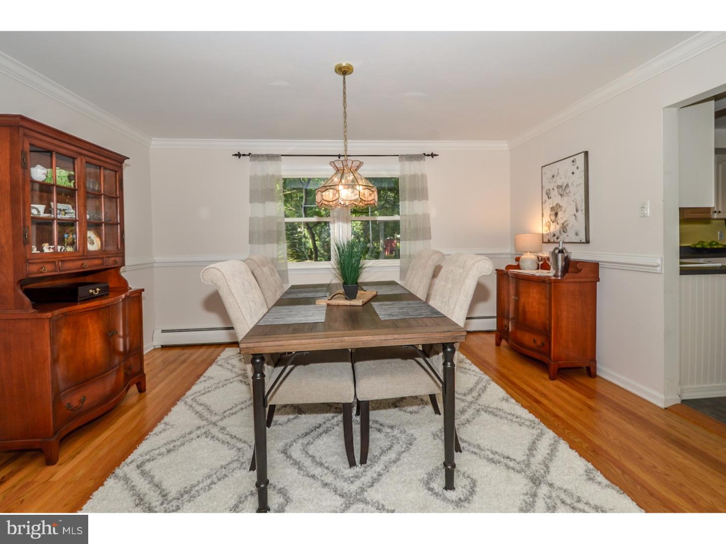 800 Roelofs Road Yardley, PA 19067 - Photo 8 of 25 Dining Room