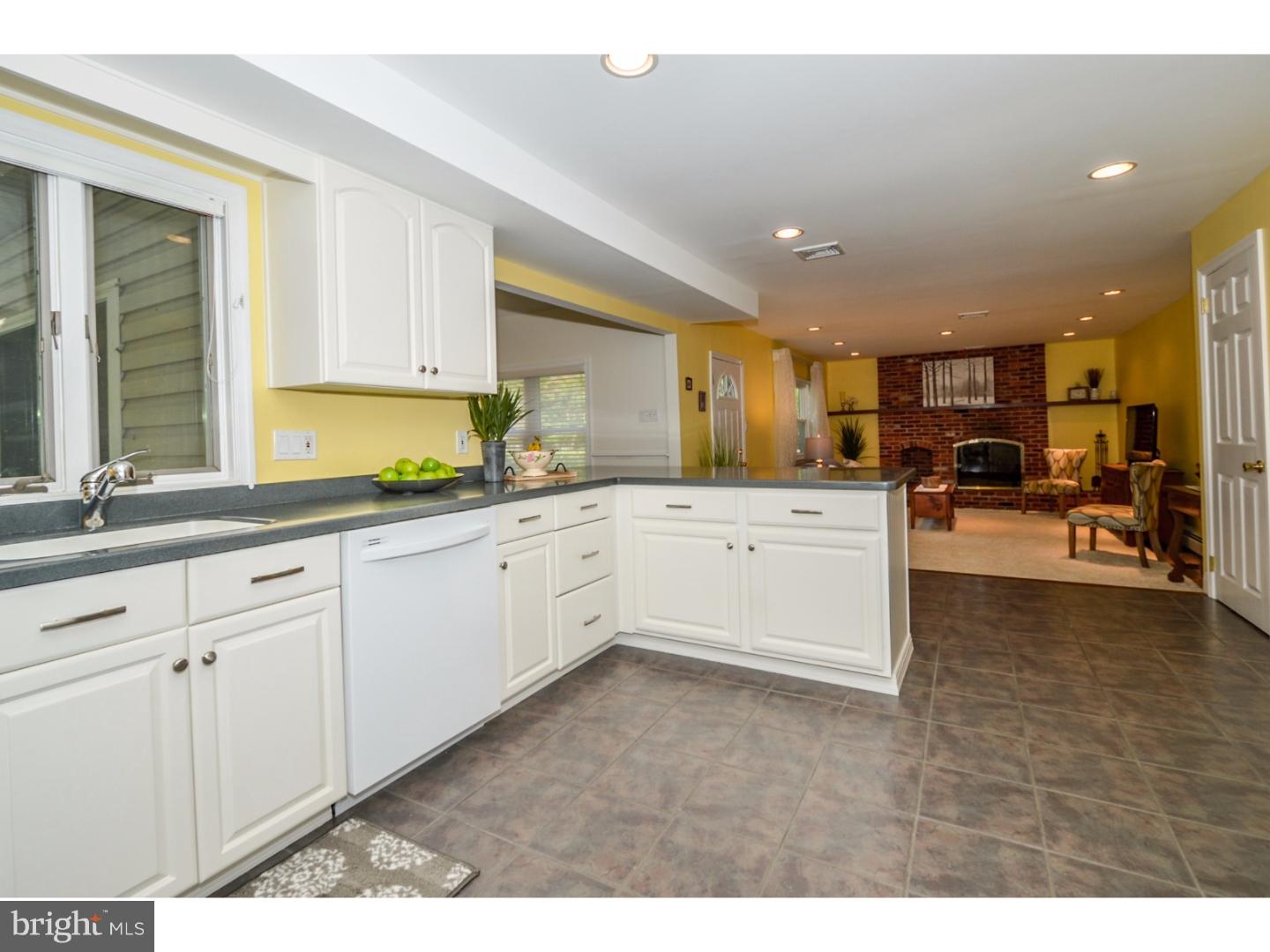 800 Roelofs Road Yardley, PA 19067 - Photo 10 of 25 Kitchen