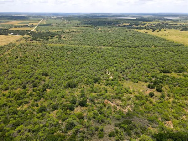 $855,650 | 576 East St Breckenridge Tx 76434, Caddo, TX 76429