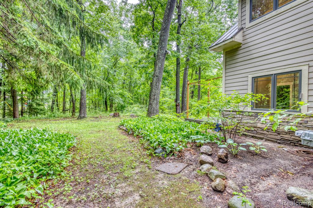 2685 Fry Road Highland, MI 48357 - Photo 28 of 40
