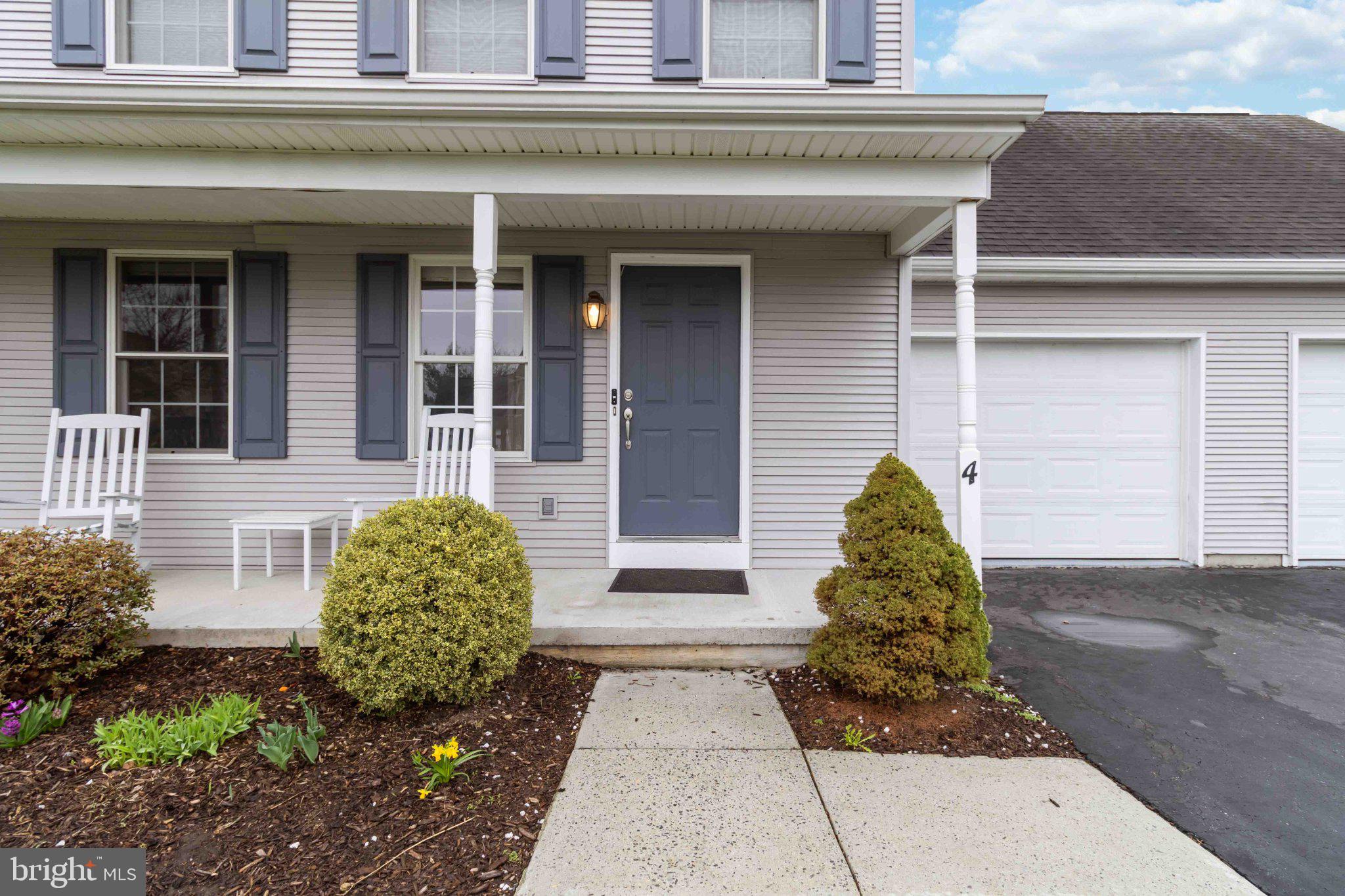 4 Grouse Road Dillsburg, PA 17019 - Photo 5 of 40 front view of a house