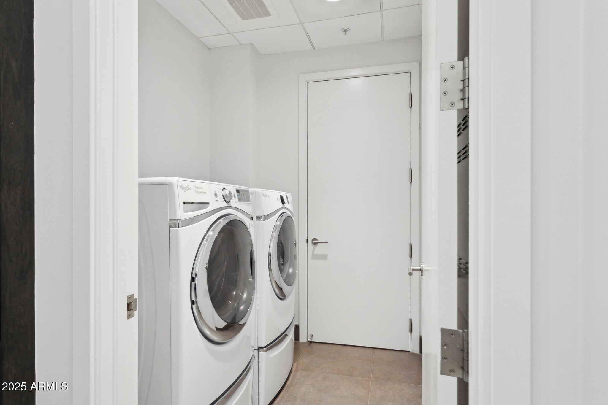 15215 North Kierland Boulevard, Unit 733 Scottsdale, AZ 85254 - Photo 23 of 38 Utility Room