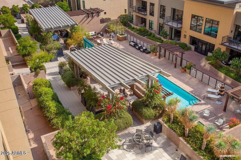 15215 North Kierland Boulevard, Unit 733 Scottsdale, AZ 85254 - Photo 27 of 38 Community Pool Area