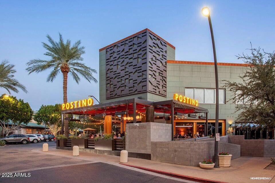 15215 North Kierland Boulevard, Unit 733 Scottsdale, AZ 85254 - Photo 32 of 38 Kierland Commons