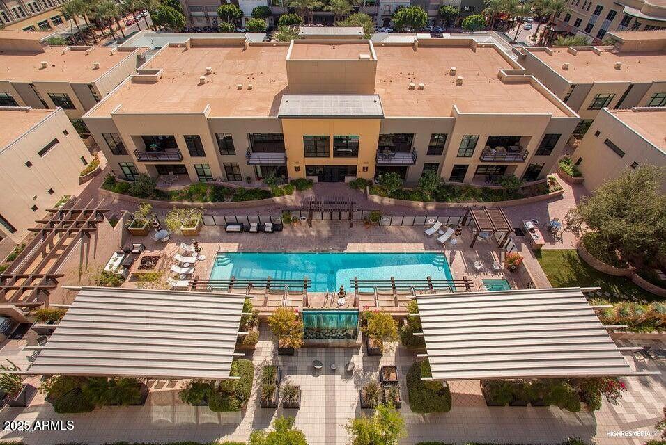 15215 North Kierland Boulevard, Unit 733 Scottsdale, AZ 85254 - Photo 4 of 38 Community Pool Area