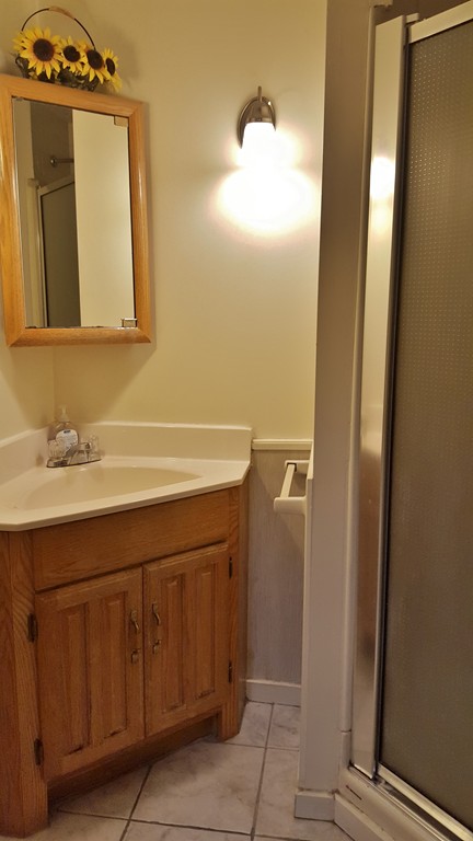 56 Warren Street West Springfield, MA 01089 - Photo 14 of 15 Gallery Image 14