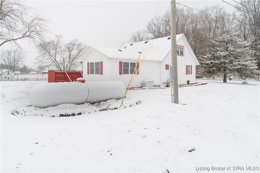 1029 Delaney Park Road Salem, IN 47167 - Photo 4 of 45