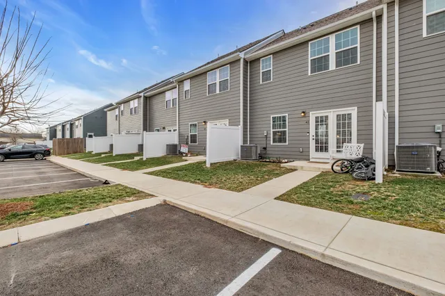 $1,850 | 420 Park Avenue, Unit 42, Lebanon, TN 37087