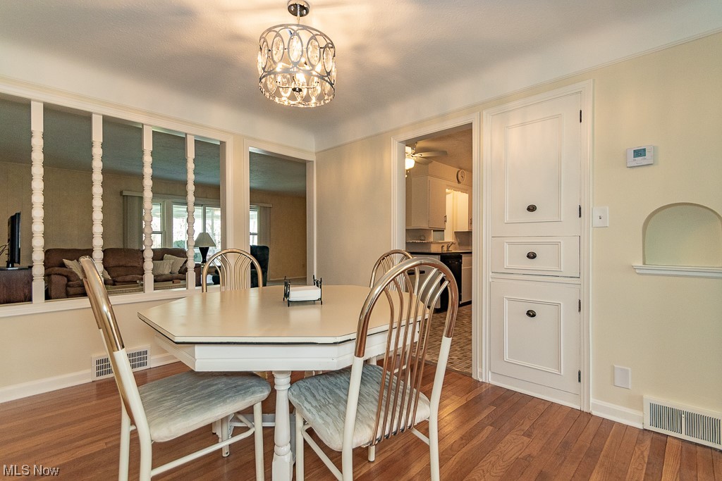 1211 Croyden Road Lyndhurst, OH 44124 - Photo 7 of 33 Dining Room conveniently located to the kitchen also!