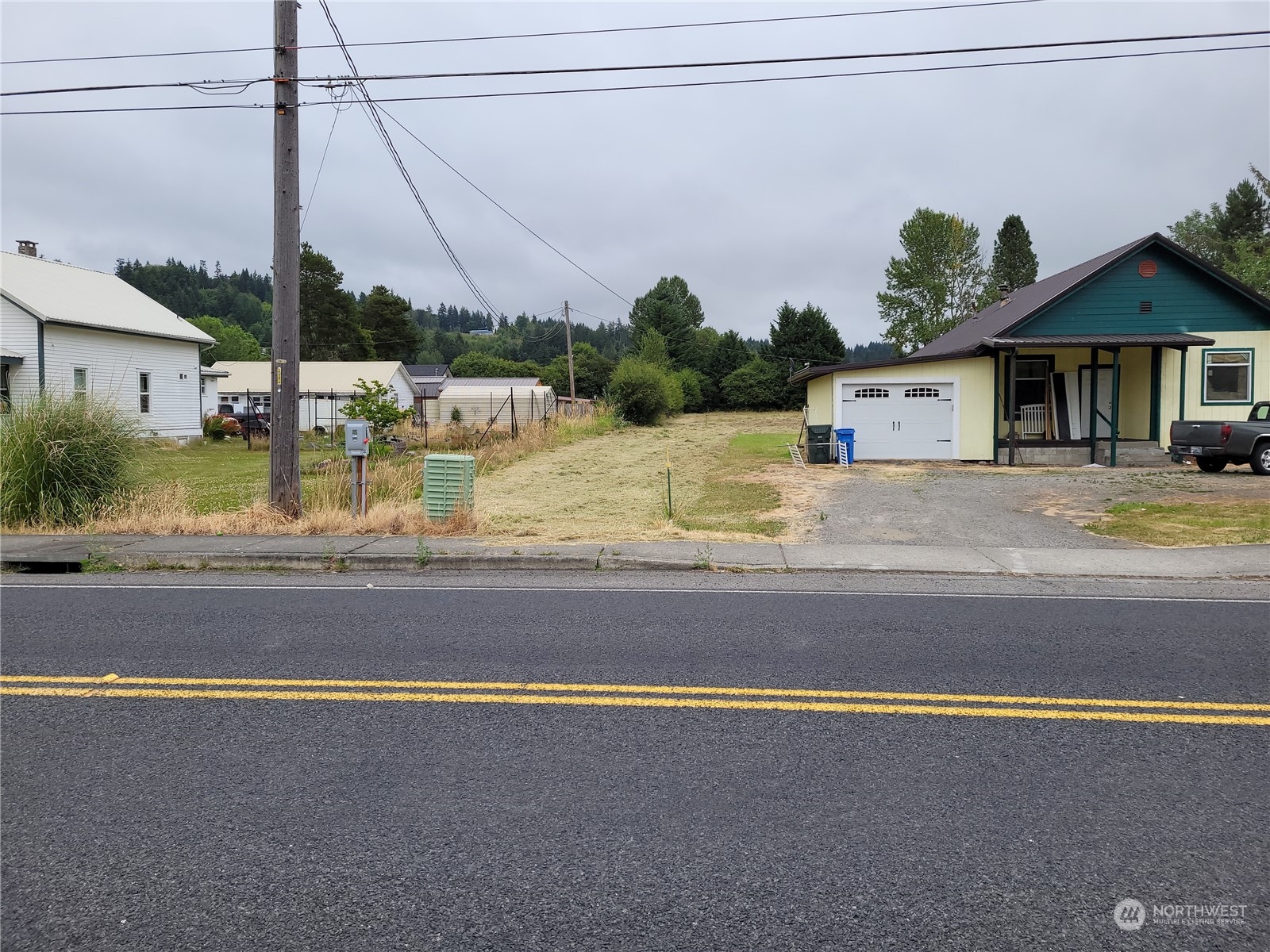 833 Southwest 20th Street Chehalis, WA 98532 - Photo 6 of 7