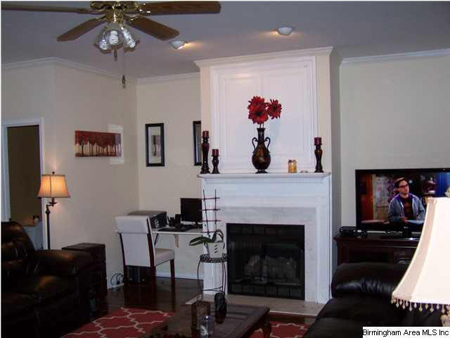 146 Sommersby Circle Pelham, AL 35124 - Photo 3 of 14