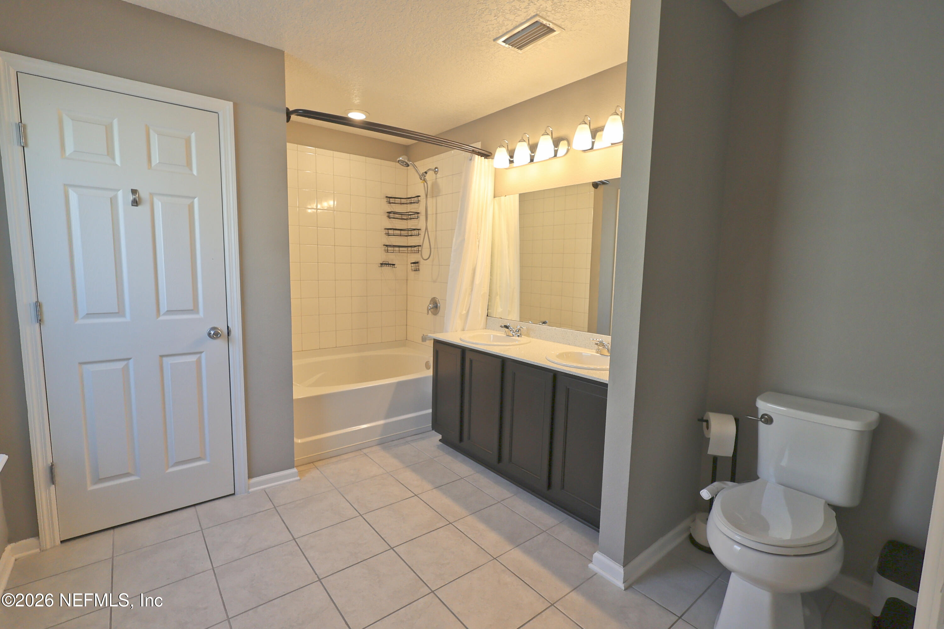 97569 Albatross Drive Yulee, FL 32097 - Photo 22 of 41 Master Bath