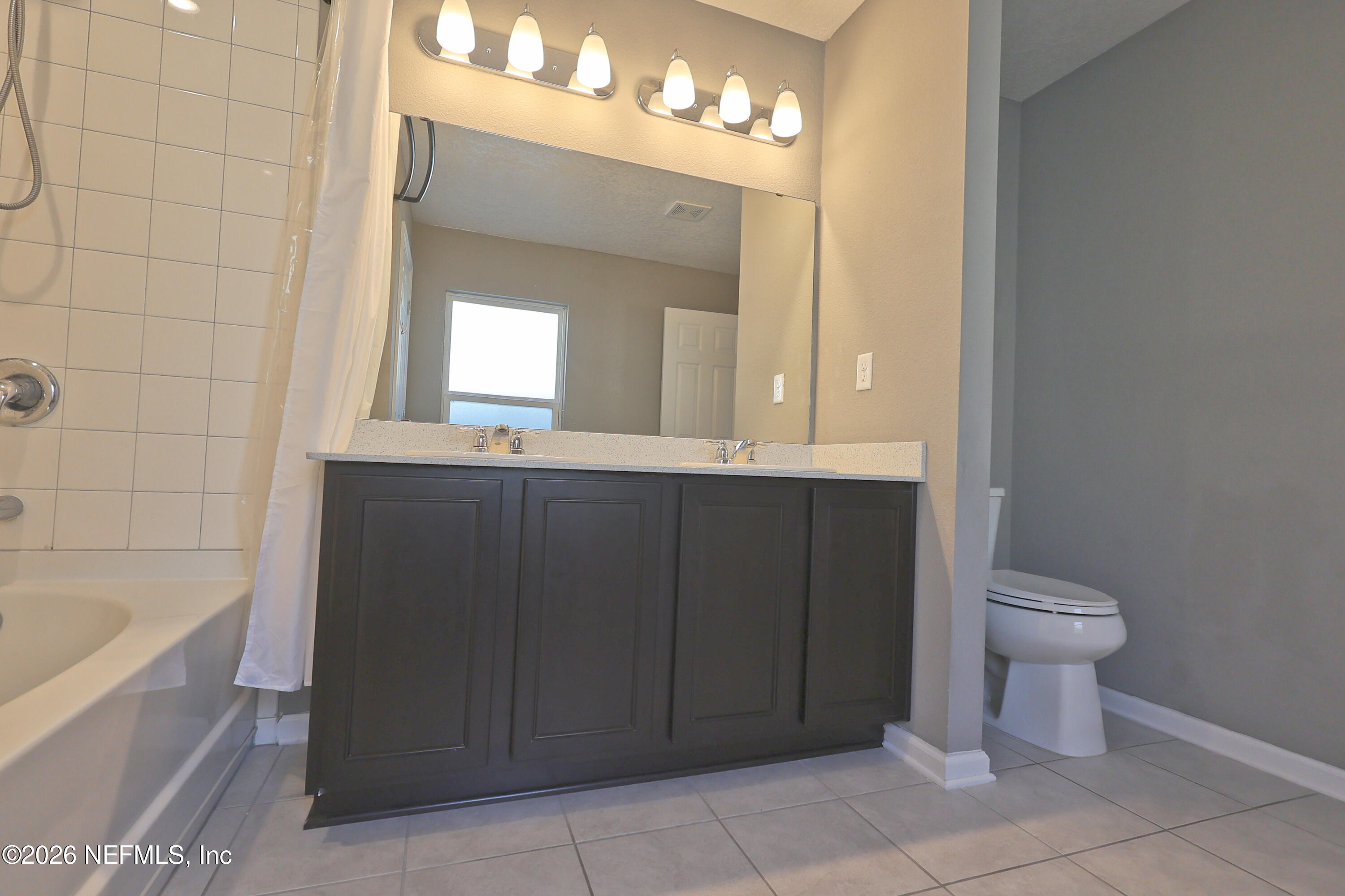97569 Albatross Drive Yulee, FL 32097 - Photo 24 of 41 Master Bath