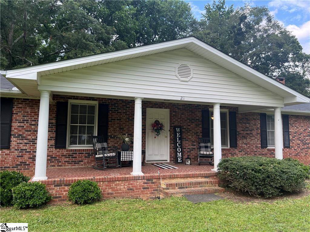 211 Elizabeth Street Honea Path, SC 29654 - Photo 2 of 32 Gallery Image 2