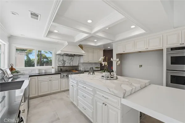 $2,416,000 | 940 North Silent Ranch Drive, Glendora, CA 91741