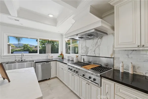 $2,416,000 | 940 North Silent Ranch Drive, Glendora, CA 91741