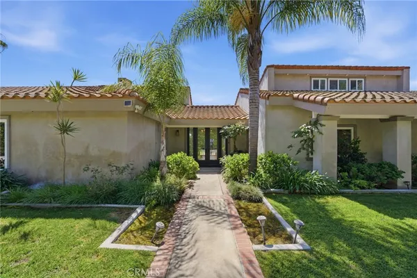 $2,416,000 | 940 North Silent Ranch Drive, Glendora, CA 91741