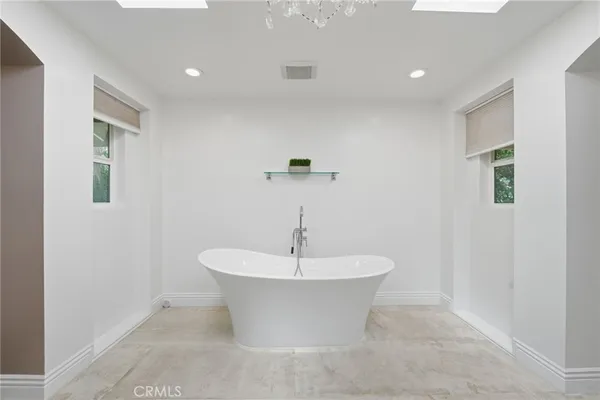 $2,416,000 | 940 North Silent Ranch Drive, Glendora, CA 91741