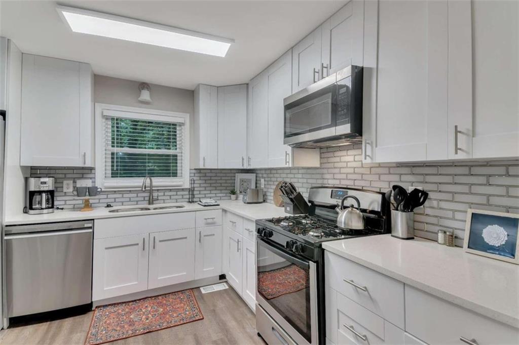 826 Moonlit Lane Northwest Acworth, GA 30102 - Photo 6 of 24