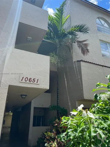 $2,100 | 10651 Southwest 108th Avenue, Unit 3K, Miami, FL 33176