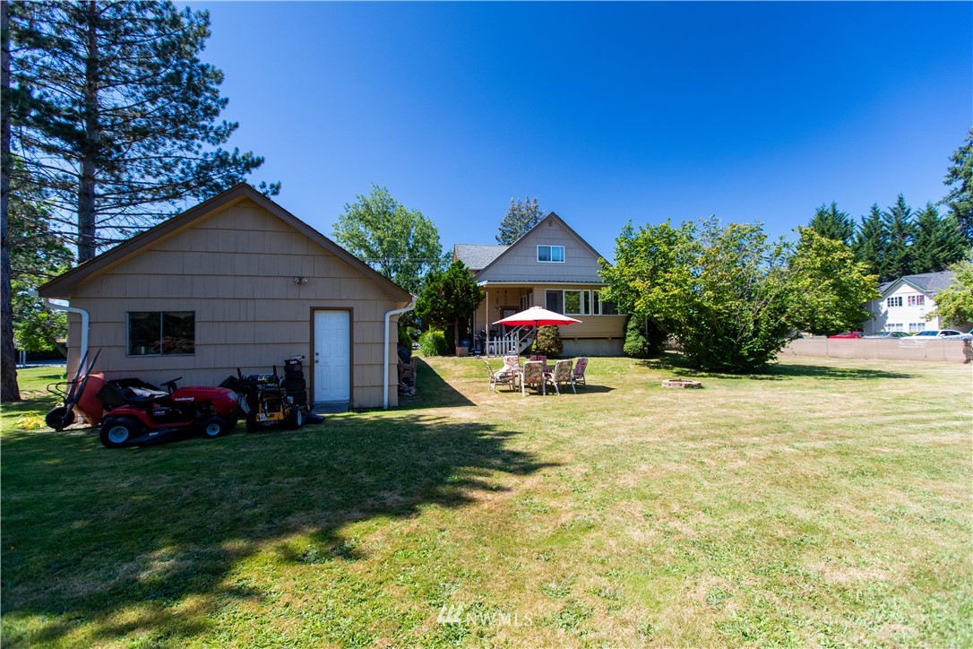 1041 Southwest 20th Street Chehalis, WA 98532 - Photo 4 of 36 Gallery Image 4