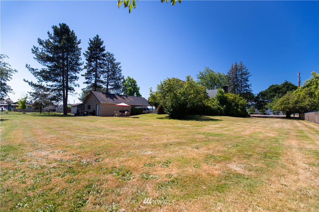 1041 Southwest 20th Street Chehalis, WA 98532 - Photo 5 of 36 Gallery Image 5